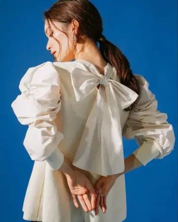 새상품급 셀프드 백리본 니트 풀오버 36 베이지