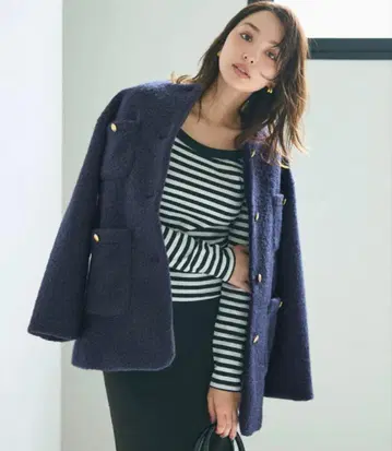 [ 미사용 새상품 ] coca 푸들 금장 버튼 노카라 코트 네이비