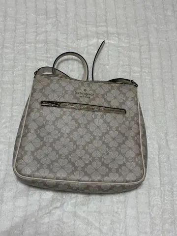 케이트 스페이드 플라워 패턴 숄더백