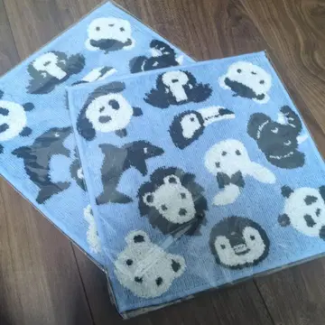 어드벤처 월드 파밀리아 콜라보 손수건