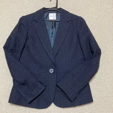 네이비 트위드풍 자켓과 스커트 세트