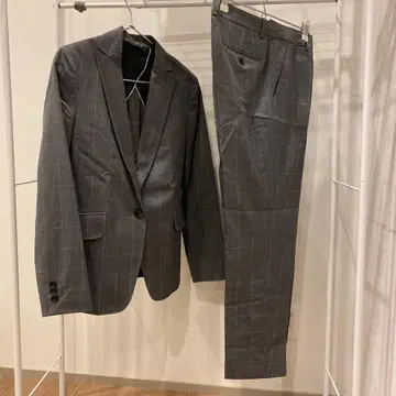 1회 착용 그레이 체크 무늬 정장 세트