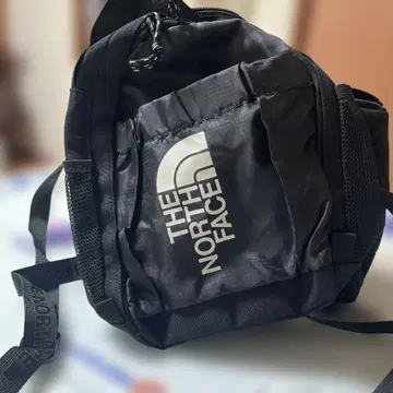 THE NORTH FACE 블랙 백팩 (미니 백팩)