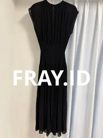 한 번 착용 FRAY.ID 블랙 원피스