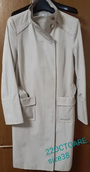 22 OCTOBRE 베이지 트렌치코트 사이즈 38