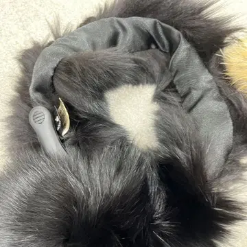 퍼 머플러 2색 세트와 스카이블루 키링