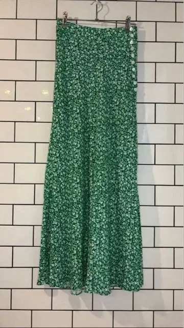 [ FRAYI.D ] 새상품급 보타니컬 그린 롱 스커트!