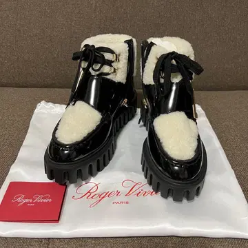 Roger Vivier 블랙 부츠 무스탕 에나멜 미사용 헝겊 가방 포함