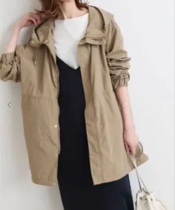 IENA 라이트 나일론 후드 미들 블루종