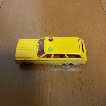 토미카 세드릭 왜건 일본 도로 공단