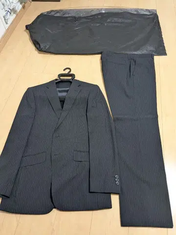 아오야마 PAZZO 블랙 스트라이프 비즈니스 수트 A6 슬림