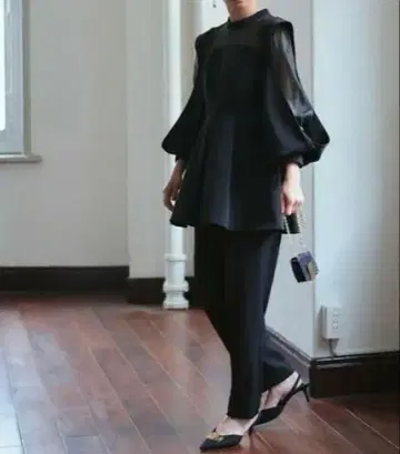 RUIRUE BOUTIQUE 페플럼 상의 & 테이퍼드 팬츠 셋업