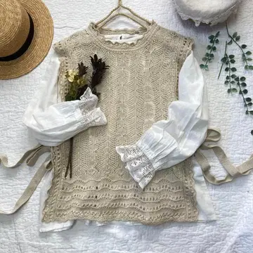 사만사 모스모스 sm2 겨드랑이 리본*면린넨*레이스 편직 니트 베스트