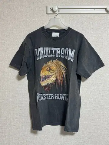 vaultroom 몬스터 헌터 T셔츠 M 사이즈