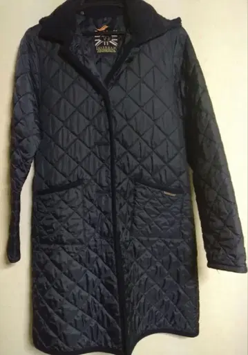 클리닝 완료 라벤햄 다이아 퀼팅 후드 부착 코트 네이비 40