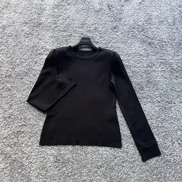 FOXEY 40 블랙 소매 사다리 레이스 니트탑