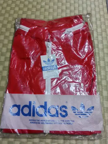 긴급 가격 인하 adidas ADS-200 레드 나일론 자켓