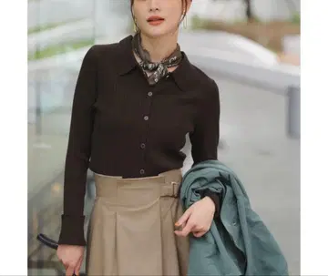 새상품급 ANYSIS* [ CICA 가공 ] 옷깃 디자인 니트