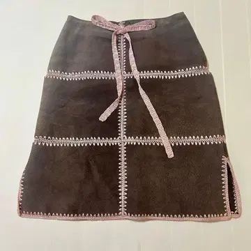 알곤퀸 브라운 피그 스웨이드 미디 스커트