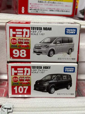 토미카 98 도요타 노아 신차 씰 & 107 도요타 복시 신차 씰