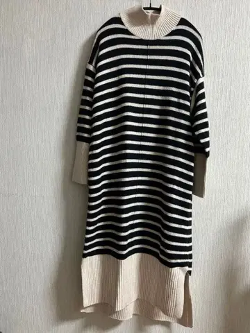 스트라이프 하이넥 니트 긴팔