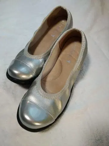 락락 하늘을 나는 펌프스 23cm