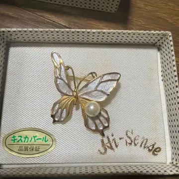 Hi-Sinde 나비 브로치 펄 장식