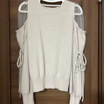 snidel 시스루 숄더 니트 풀오버