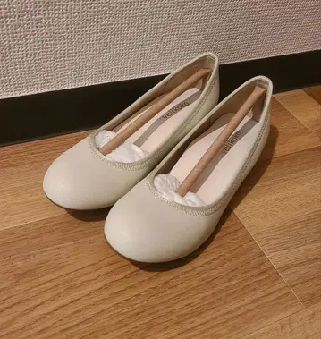 마루이 베리코코 velikoko 아이보리 스무스 펌프스 22.5