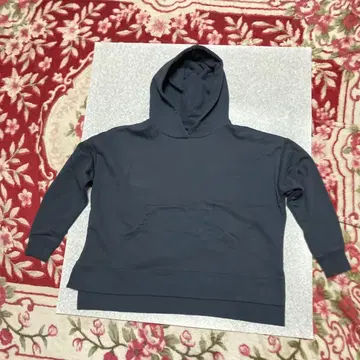 YALE university의 다크 네이비 후드 부착 맨투맨 (새상품)