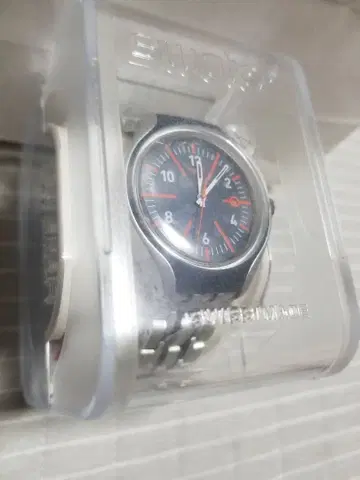 Swatch 아이로니 스트레이트 포워드 ( YES4012AG )