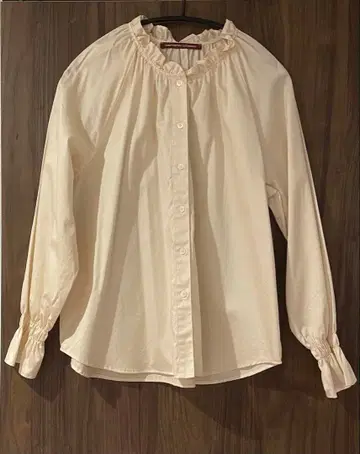 UNIQLO 새틴 코튼 프릴 셔츠