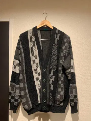 [ 구제 의류 ] canda 기하학 패턴 가디건 M 사이즈