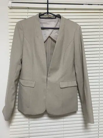 베이지 노카라 자켓