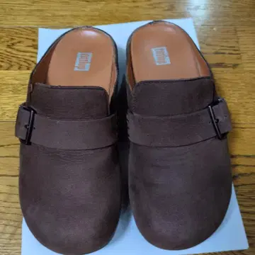 브라운 스웨이드 사보 클로그 샌들