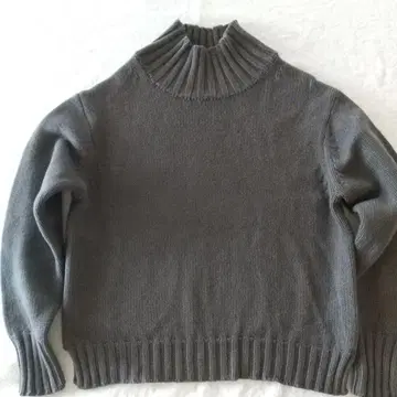 마가렛호웰 하이넥 니트