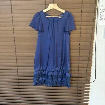 네이비 프릴 드레스