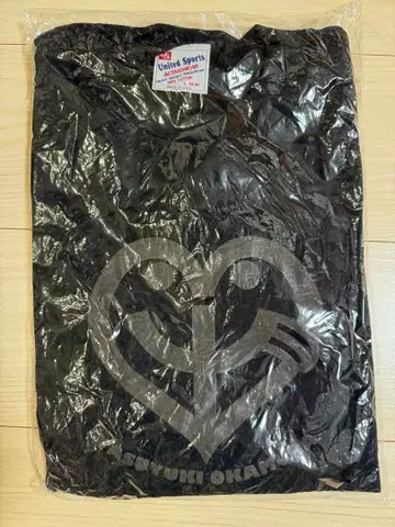 오카무라 야스유키 미개봉 티셔츠 피치 마크 블랙 L 사이즈