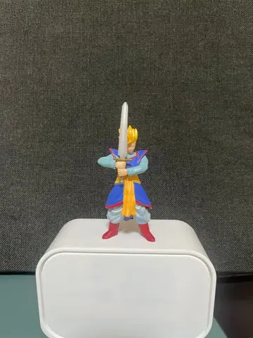 드래곤볼 손오반 레트로 피규어