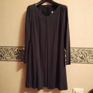 다크 그레이 V넥 긴팔 원피스