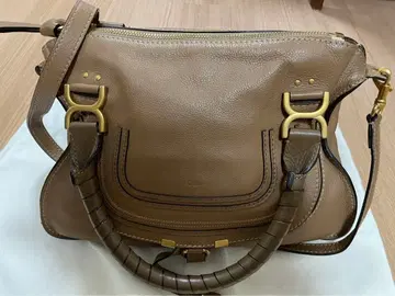 끌로에 베이지 가죽 핸드백