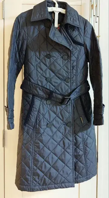 컨디션 최상 LAVENHAM 라벤햄 트렌치코트 사이즈 36 다크 네이비