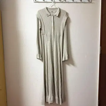 [ 새상품급 ] 스나이델 니트 버튼 원피스