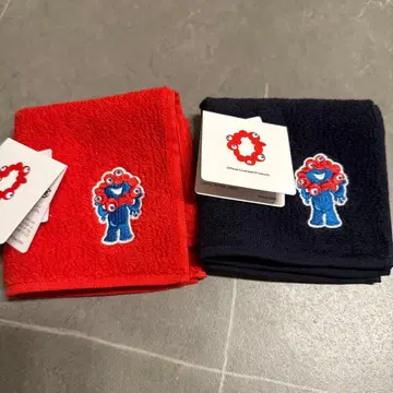 오사카 간사이 박람회 미야쿠미야쿠 핸드 타월 블랙 레드