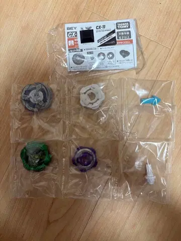 베이블레이드 X 골렘락 M-85HN 샤크길 5-60FB 세트