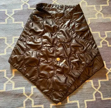 ISSUETHINGS 이스 퀼팅 머플러 브라운 BRW