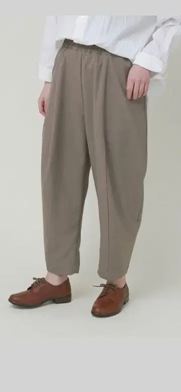 entwa 엔트와 테이퍼드 팬츠