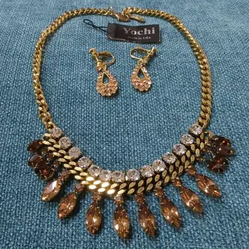 Yochi 골드 비즈 목걸이와 귀찌 세트