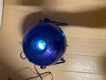 파란색 방의 별 조명 장비