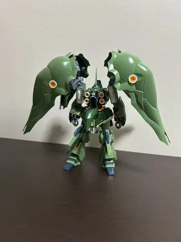 HGUC 1/144 건담 프라모델 크샤트리아
